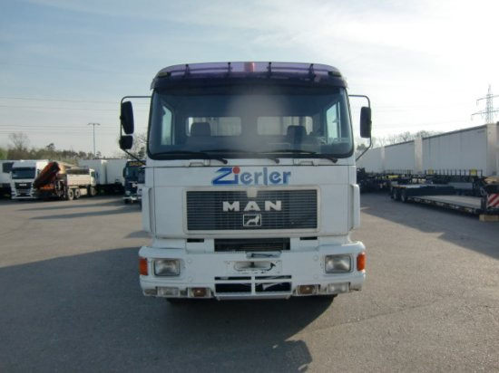 MAN 19.342 Tierkörperverwertung Sonderaufbau, Blattgefedert - Kommunaal-/ Erisõiduk, Veoauto: pilt 2 MAN 19.342 Tierkörperverwertung Sonderaufbau, Blattgefedert - Kommunaal-/ Erisõiduk, Veoauto: pilt 2