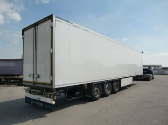 Krone Carrier Vector 1350, Liftachse - Isotermiline poolhaagis: pilt 4 Krone Carrier Vector 1350, Liftachse - Isotermiline poolhaagis: pilt 4