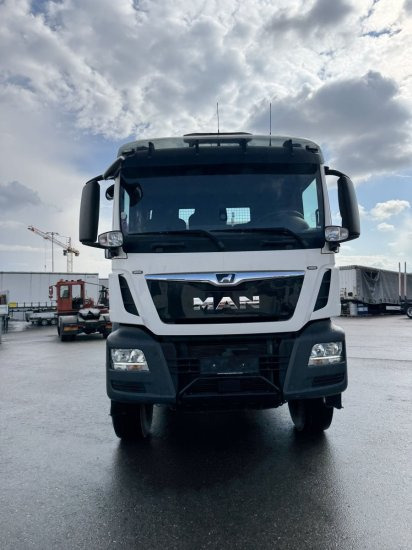 MAN TGS 26.430 6x4 3-Seitenkipper, HMF 2020K-RC Heckkran abnehmbar, - Kallurauto, Kraanaga veoauto: pilt 2 MAN TGS 26.430 6x4 3-Seitenkipper, HMF 2020K-RC Heckkran abnehmbar, - Kallurauto, Kraanaga veoauto: pilt 2