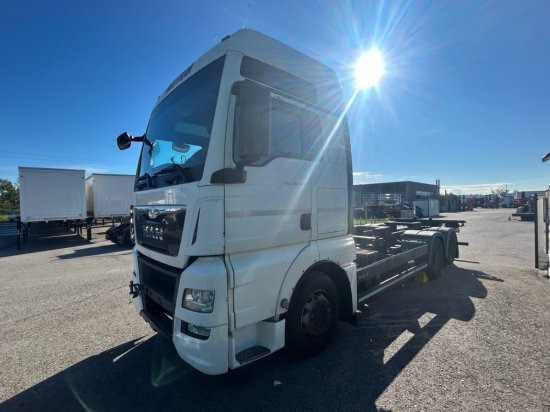 MAN TGX 26.440 BDF, XXL, Retarder, Automatik, E6, Liftachse, Motorschaden, Kurbelwellenschaden - Konteinerveduk/ Tõstukiga veoauto: pilt 3 MAN TGX 26.440 BDF, XXL, Retarder, Automatik, E6, Liftachse, Motorschaden, Kurbelwellenschaden - Konteinerveduk/ Tõstukiga veoauto: pilt 3