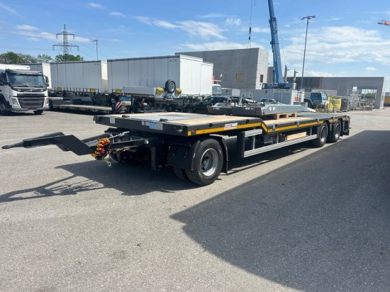 Maxtrailer 600 Tieflader 3-achs Luftgefedert, Elektroaggregat für Rampen - Madal platvorm järelhaagis: pilt 5 Maxtrailer 600 Tieflader 3-achs Luftgefedert, Elektroaggregat für Rampen - Madal platvorm järelhaagis: pilt 5