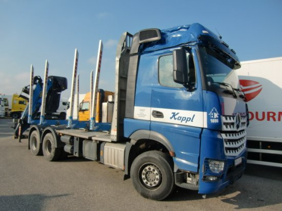 Mercedes-Benz Arocs 3353 6x4 Holztransp., Palfinger Kran Epsilon - Metsaveok, Kraanaga veoauto: pilt 1 Mercedes-Benz Arocs 3353 6x4 Holztransp., Palfinger Kran Epsilon - Metsaveok, Kraanaga veoauto: pilt 1