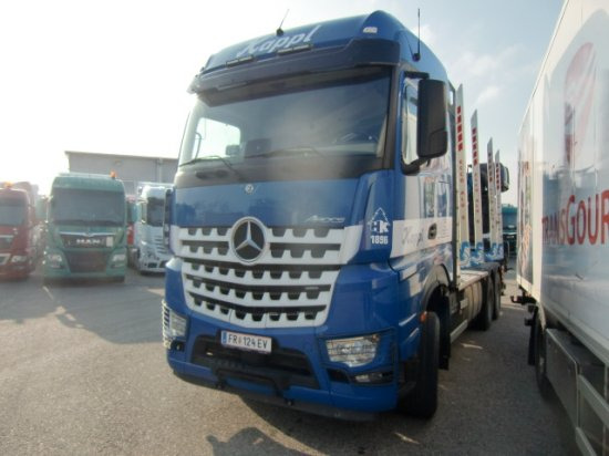 Mercedes-Benz Arocs 3353 6x4 Holztransp., Palfinger Kran Epsilon - Metsaveok, Kraanaga veoauto: pilt 3 Mercedes-Benz Arocs 3353 6x4 Holztransp., Palfinger Kran Epsilon - Metsaveok, Kraanaga veoauto: pilt 3