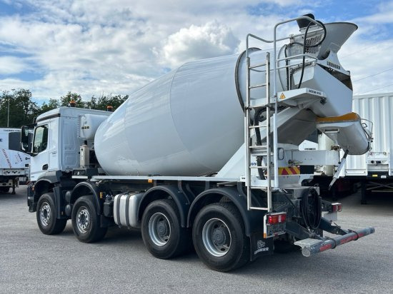 Mercedes-Benz Arocs 3743, 8x4 Betonmischer, Euro 6, 9m³ Liebherr Mischer - Autobetoonisegisti: pilt 4 Mercedes-Benz Arocs 3743, 8x4 Betonmischer, Euro 6, 9m³ Liebherr Mischer - Autobetoonisegisti: pilt 4