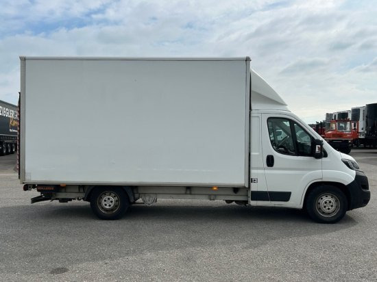Peugeot Boxer, Koffer mit Hebebühne/LBW - Tarbesõiduk furgoon: pilt 4 Peugeot Boxer, Koffer mit Hebebühne/LBW - Tarbesõiduk furgoon: pilt 4