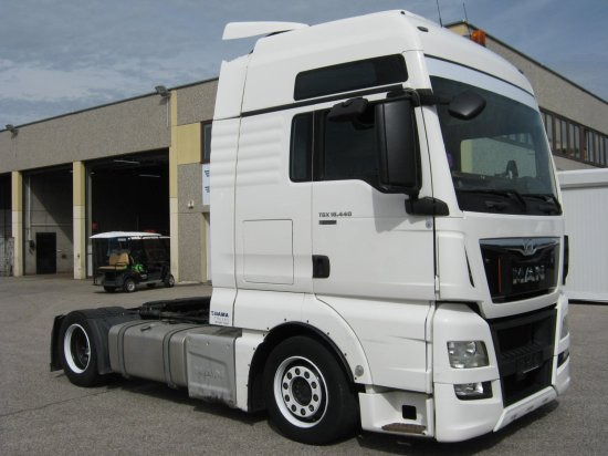 MAN TGX 18.440 XXL Low Deck, Retarder, Standklima, Euro 6, - Sadulveok: pilt 3 MAN TGX 18.440 XXL Low Deck, Retarder, Standklima, Euro 6, - Sadulveok: pilt 3