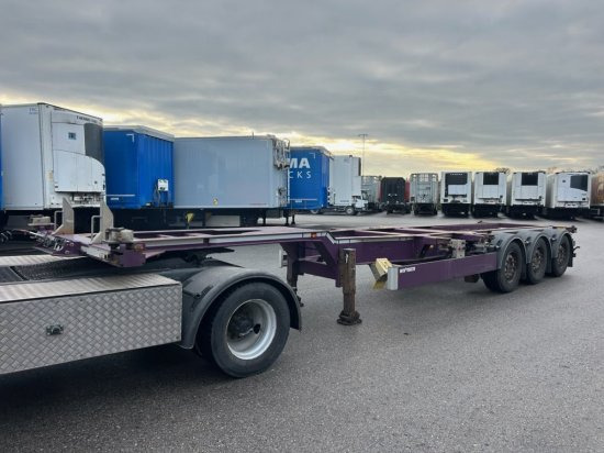 Web Trailer LPRS24 Heckschieber 1x20 ft 2x20 ft 1x40 ft - Konteinerveduk/ Tõstukiga poolhaagis: pilt 1 Web Trailer LPRS24 Heckschieber 1x20 ft 2x20 ft 1x40 ft - Konteinerveduk/ Tõstukiga poolhaagis: pilt 1