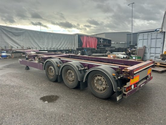 Web Trailer LPRS24 Heckschieber 1x20 ft 2x20 ft 1x40 ft - Konteinerveduk/ Tõstukiga poolhaagis: pilt 4 Web Trailer LPRS24 Heckschieber 1x20 ft 2x20 ft 1x40 ft - Konteinerveduk/ Tõstukiga poolhaagis: pilt 4