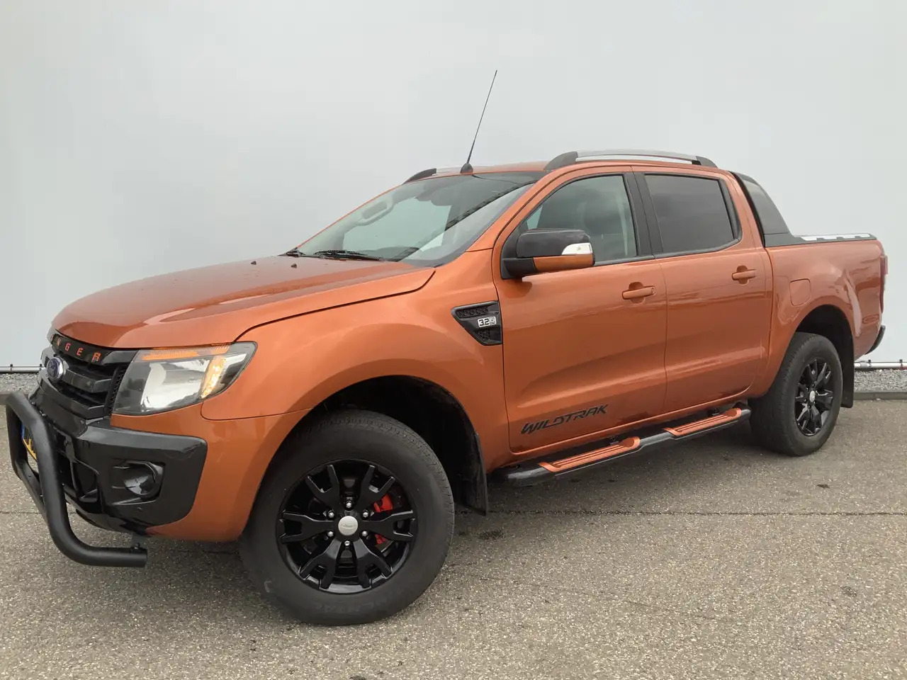 Ford Ranger 3.2 TDCi Wildtrak Super Automaat Cab Airco Cruise - Pikap: pilt 1 Ford Ranger 3.2 TDCi Wildtrak Super Automaat Cab Airco Cruise - Pikap: pilt 1