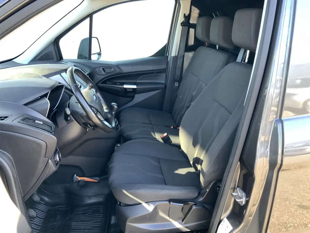 Ford Transit Connect 1.5 TDCI L2 Trend Airco Cruise 3 Zits DakDragers C - Kaubik: pilt 4 Ford Transit Connect 1.5 TDCI L2 Trend Airco Cruise 3 Zits DakDragers C - Kaubik: pilt 4