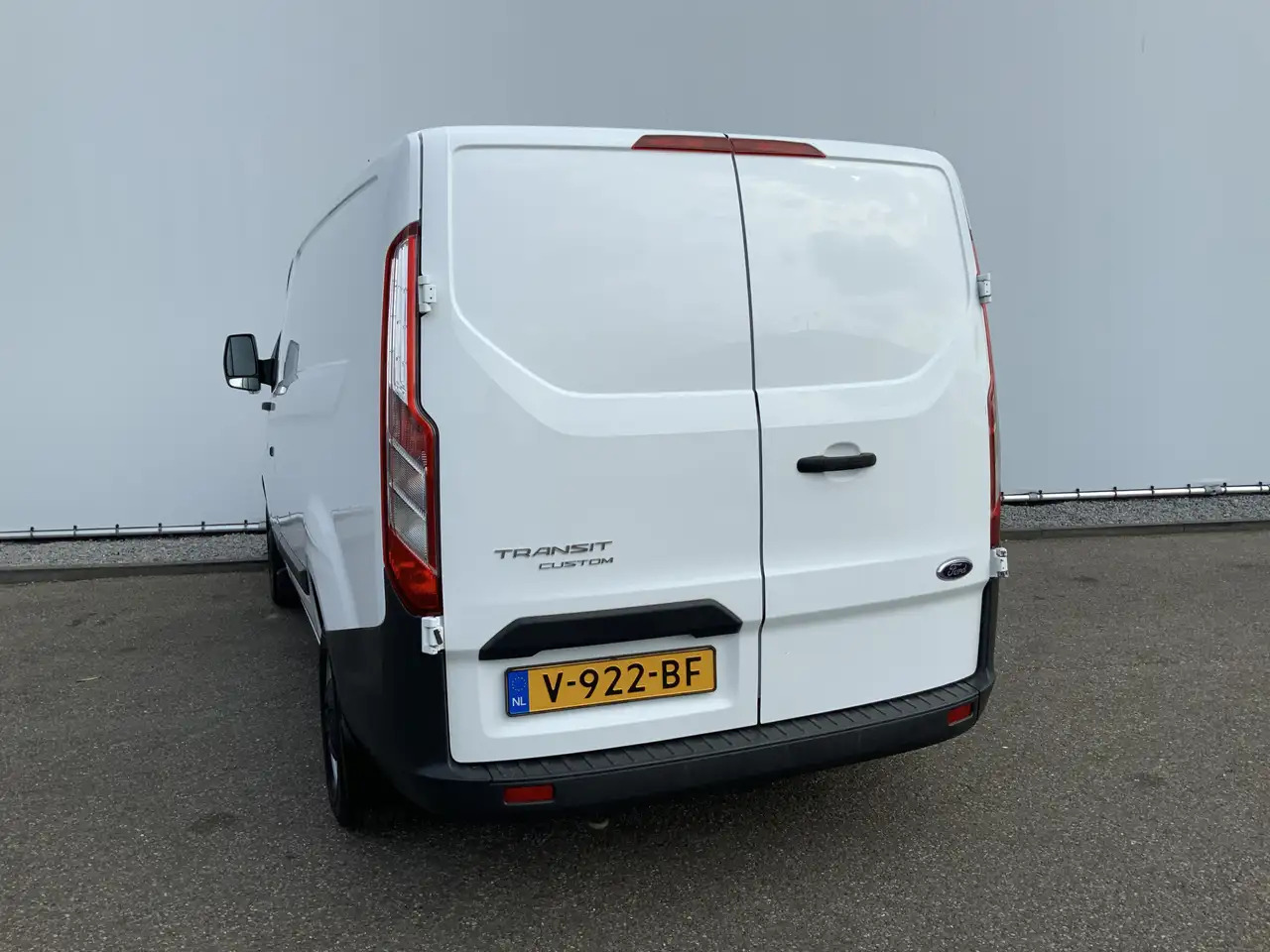 Ford Transit Custom 270 2.2 TDCI L1H1 Economy Edition Airco Cruise 3 Z - Kaubik: pilt 2 Ford Transit Custom 270 2.2 TDCI L1H1 Economy Edition Airco Cruise 3 Z - Kaubik: pilt 2