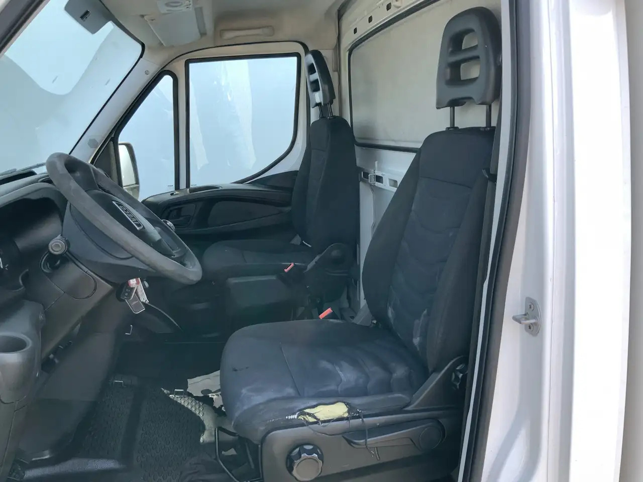 Iveco Daily 35S12 2.3 345 EURO 6 vrieswagen -40 C ijsauto Bakm - Tarbesõiduk külmik: pilt 4 Iveco Daily 35S12 2.3 345 EURO 6 vrieswagen -40 C ijsauto Bakm - Tarbesõiduk külmik: pilt 4