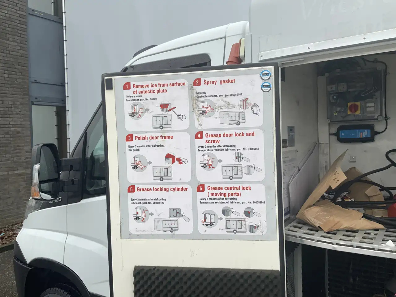 Iveco Daily 35S12 2.3 345 vries Auto 40 gr onder nul. 10 Deure - Tarbesõiduk külmik: pilt 5 Iveco Daily 35S12 2.3 345 vries Auto 40 gr onder nul. 10 Deure - Tarbesõiduk külmik: pilt 5