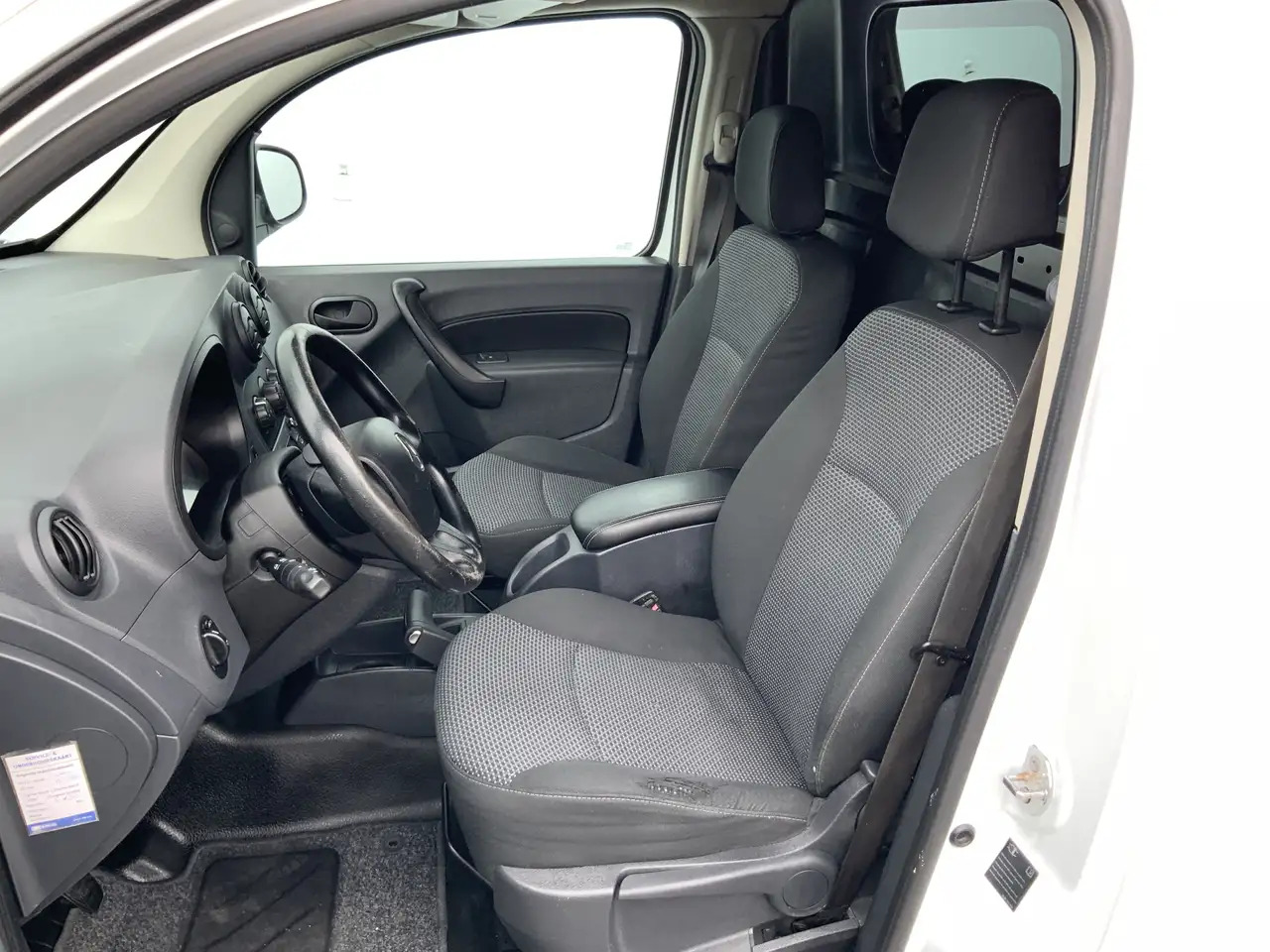 Mercedes-Benz Citan 109 CDI BlueEFFICIENCY Airco Alu Velg Trekhaak 105 - Väike kaubik: pilt 4 Mercedes-Benz Citan 109 CDI BlueEFFICIENCY Airco Alu Velg Trekhaak 105 - Väike kaubik: pilt 4