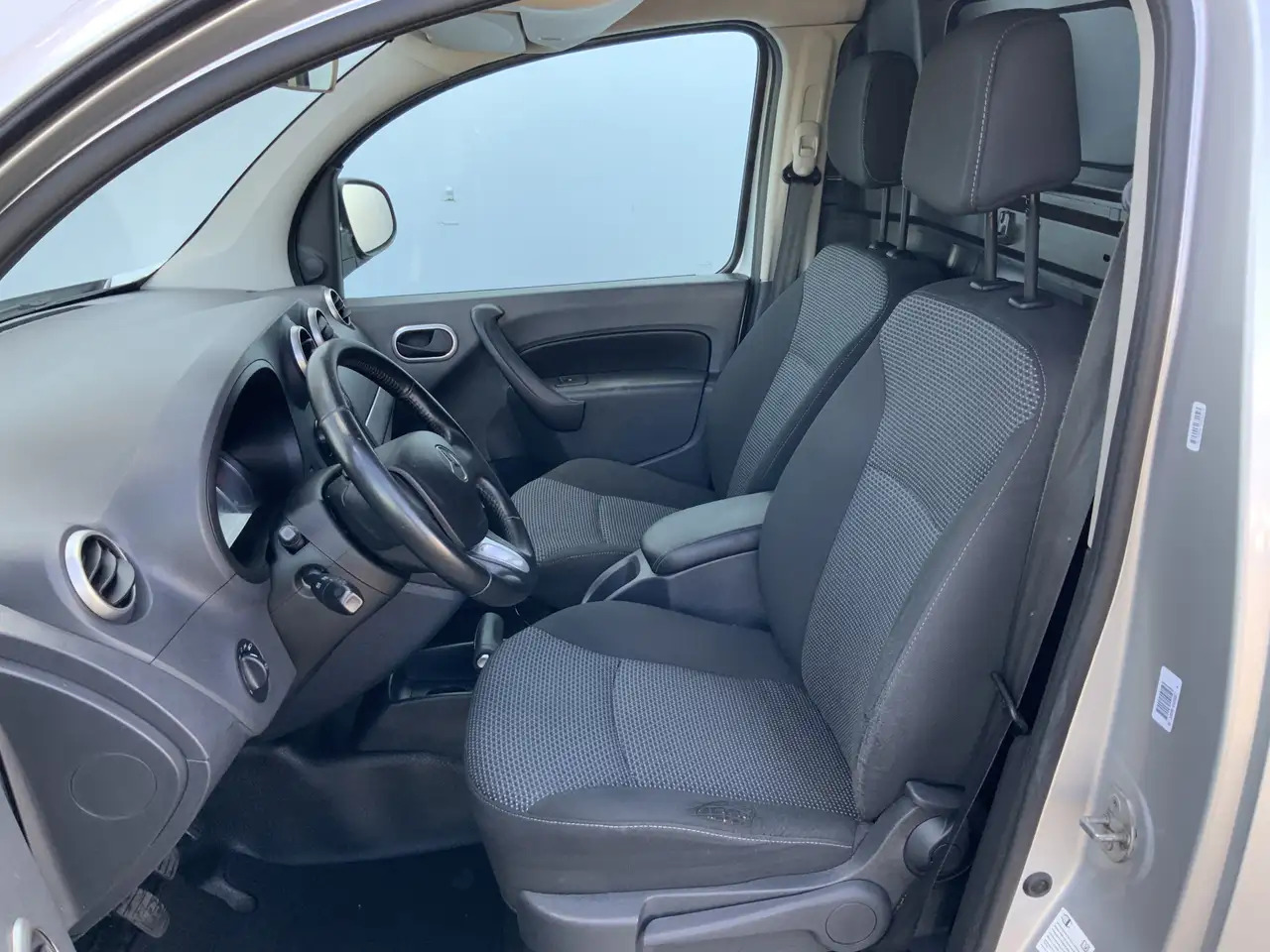 Mercedes-Benz Citan 109 CDI BlueEFFICIENCY Airco Cruise Euro 5 - Väike kaubik: pilt 4 Mercedes-Benz Citan 109 CDI BlueEFFICIENCY Airco Cruise Euro 5 - Väike kaubik: pilt 4