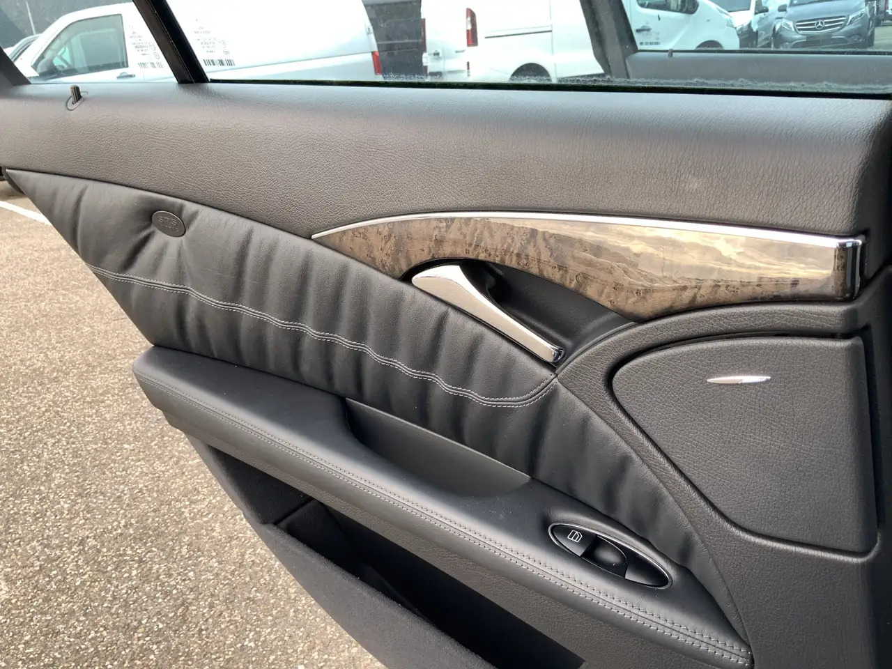Mercedes-Benz E 500 Combi V8 Elegance 4-Matic airmatic,full option - Auto: pilt 5 Mercedes-Benz E 500 Combi V8 Elegance 4-Matic airmatic,full option - Auto: pilt 5
