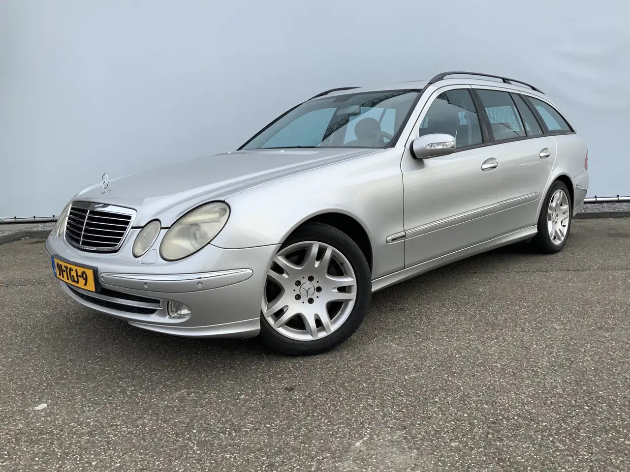Mercedes-Benz E 500 Combi V8 Elegance 4-Matic airmatic,full option - Auto: pilt 1 Mercedes-Benz E 500 Combi V8 Elegance 4-Matic airmatic,full option - Auto: pilt 1