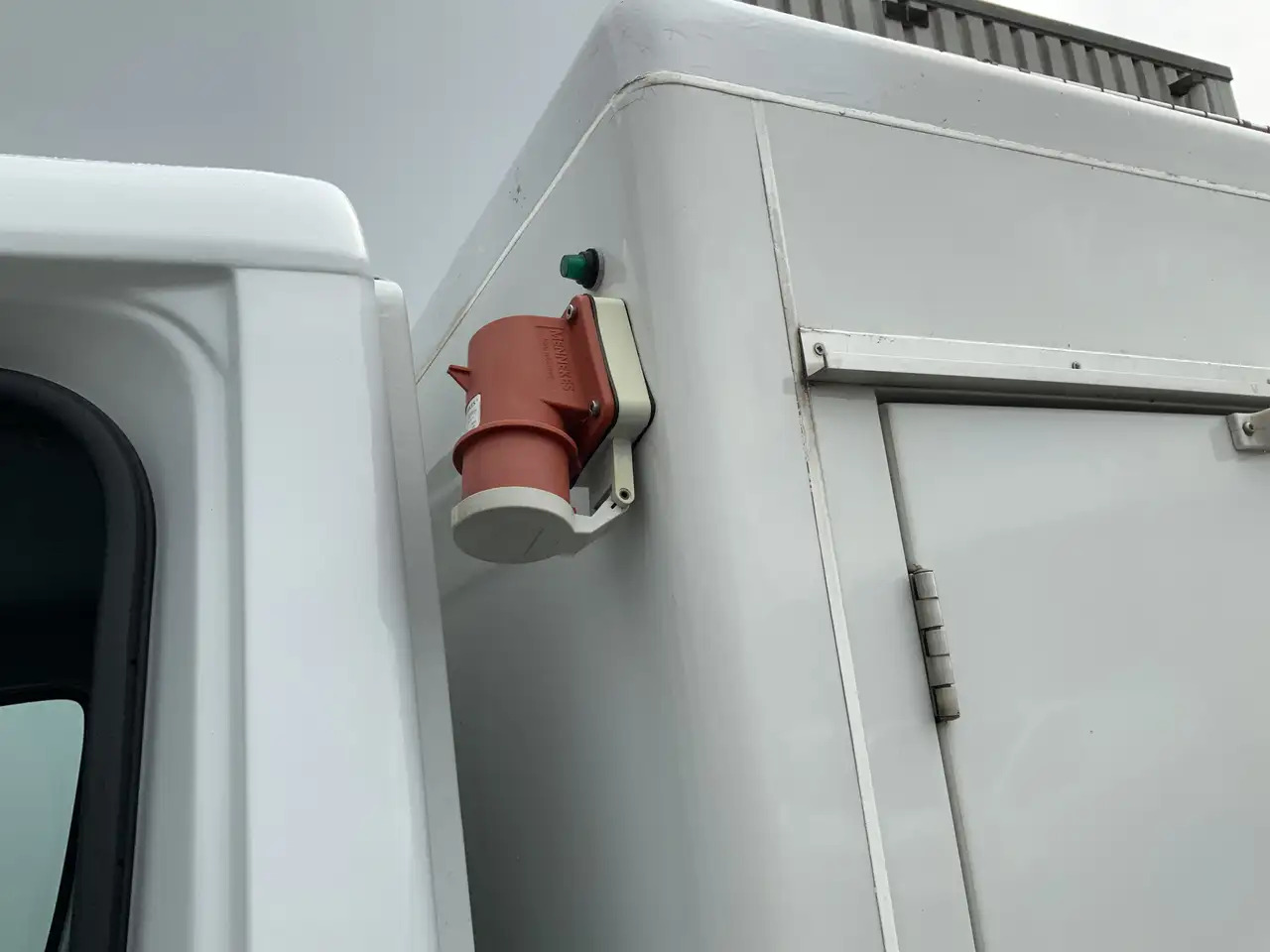 Mercedes-Benz Sprinter 311 2.2 CDI 366 40 gr _0 ijswagen 10 Deuren Euro 6 - Tarbesõiduk külmik: pilt 4 Mercedes-Benz Sprinter 311 2.2 CDI 366 40 gr _0 ijswagen 10 Deuren Euro 6 - Tarbesõiduk külmik: pilt 4