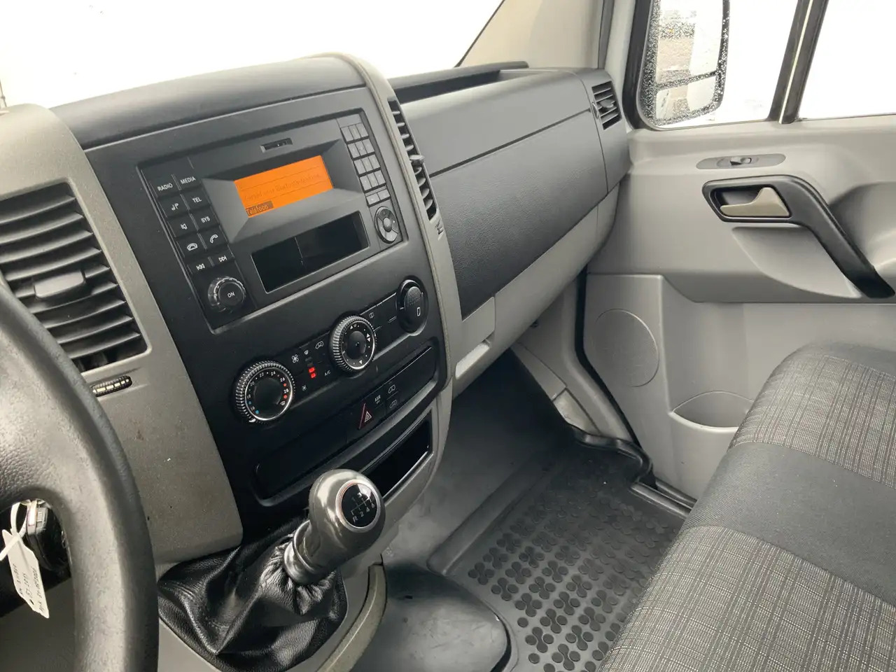 Mercedes-Benz Sprinter 313 2.2 CDI 325 L2 H2 Airco Cruise 3 Zits Trekhaak - Kaubik: pilt 5 Mercedes-Benz Sprinter 313 2.2 CDI 325 L2 H2 Airco Cruise 3 Zits Trekhaak - Kaubik: pilt 5