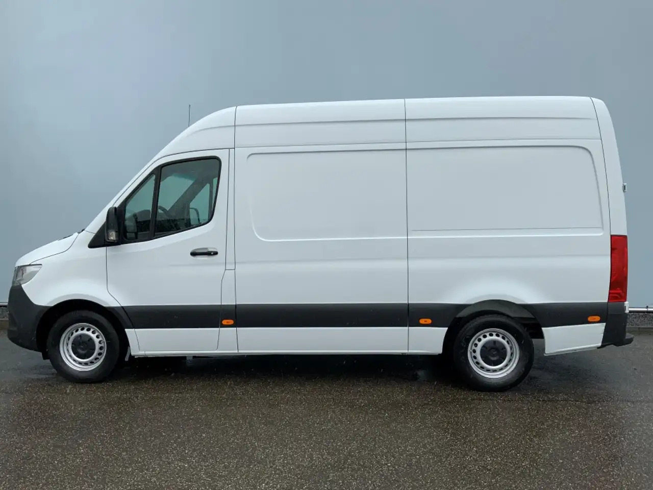 Mercedes-Benz Sprinter 316 2.2 CDI 366 L2 H2 Airco 2 Zits Euro 6 - Kaubik: pilt 4 Mercedes-Benz Sprinter 316 2.2 CDI 366 L2 H2 Airco 2 Zits Euro 6 - Kaubik: pilt 4