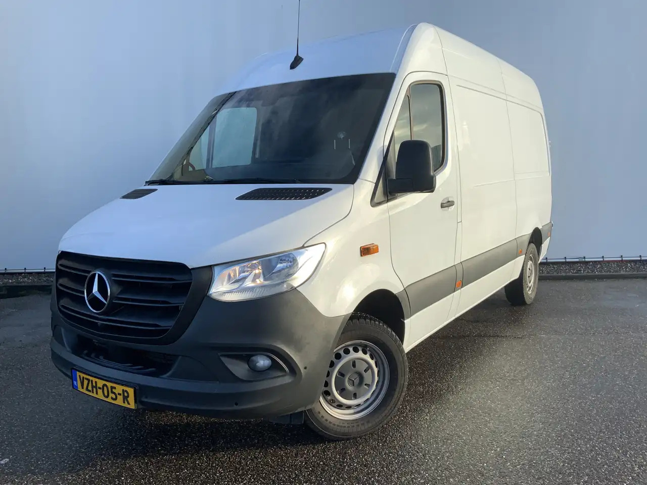 Mercedes-Benz Sprinter 317 1.9 CDI L2H2 RWD Cruise Airco 3 Zits Camera 36 - Kaubik: pilt 1 Mercedes-Benz Sprinter 317 1.9 CDI L2H2 RWD Cruise Airco 3 Zits Camera 36 - Kaubik: pilt 1