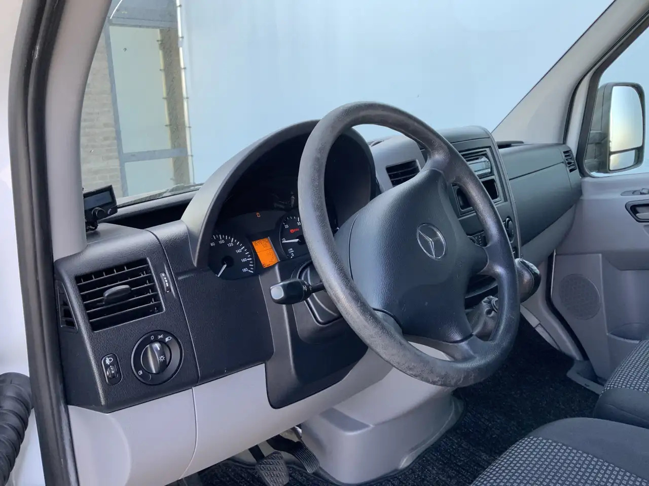 Mercedes-Benz Sprinter 515 2.2 CDI 432 Meubelbak 5,10 MTR.&Deuren Airco 3 - Tarbesõiduk furgoon: pilt 5 Mercedes-Benz Sprinter 515 2.2 CDI 432 Meubelbak 5,10 MTR.&Deuren Airco 3 - Tarbesõiduk furgoon: pilt 5