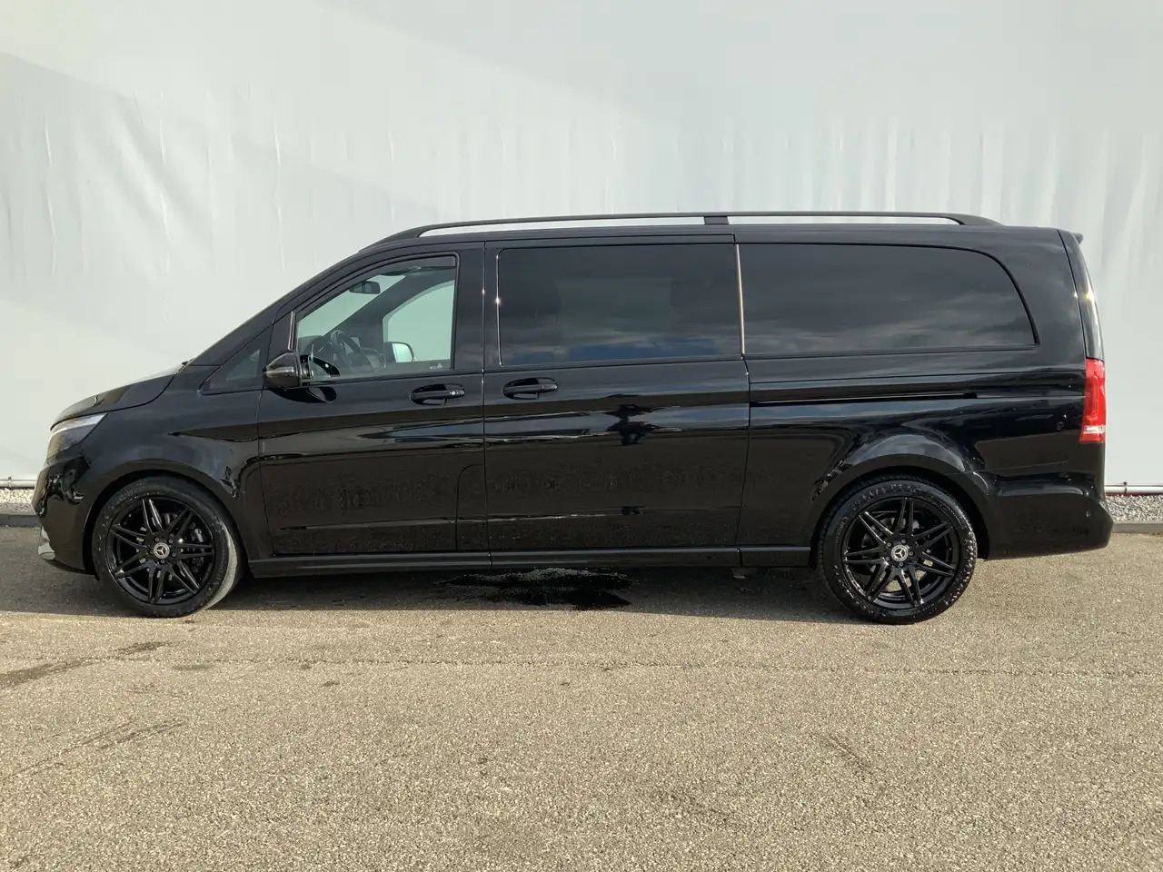 Mercedes-Benz V 300 300d Extra Lang Dub Cab Autom. Avantgarde Edition - Meeskonnaauto: pilt 5 Mercedes-Benz V 300 300d Extra Lang Dub Cab Autom. Avantgarde Edition - Meeskonnaauto: pilt 5