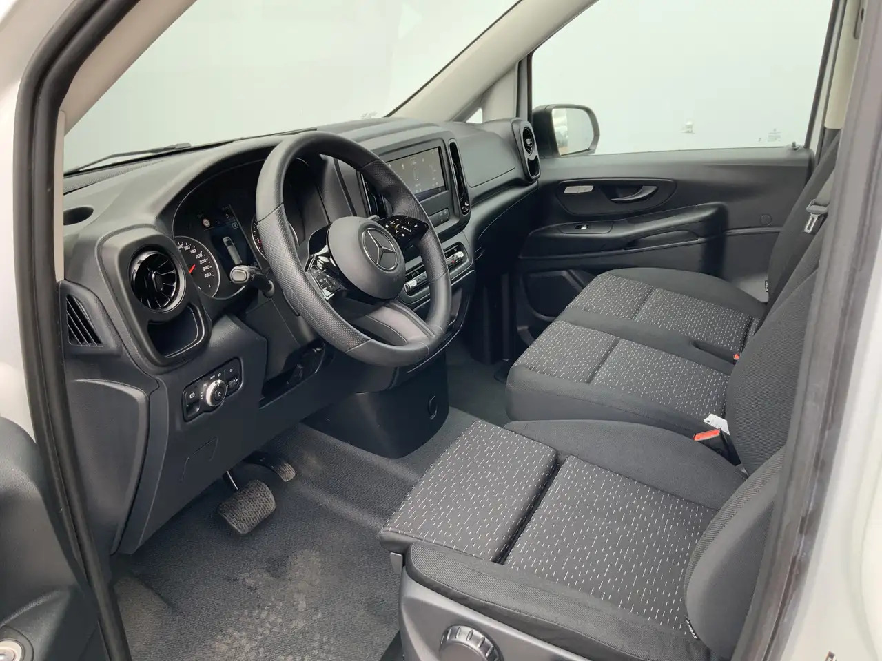 Mercedes-Benz Vito 116 CDI L3 Pro Maxi Automaat 3 Zits Airco Cruise M - Kaubik: pilt 4 Mercedes-Benz Vito 116 CDI L3 Pro Maxi Automaat 3 Zits Airco Cruise M - Kaubik: pilt 4