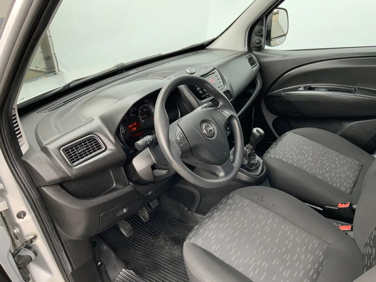 Opel Combo 1.3 CDTi L1H1 Edition Airco Euro 6 - Muu seadmestik: pilt 5 Opel Combo 1.3 CDTi L1H1 Edition Airco Euro 6 - Muu seadmestik: pilt 5