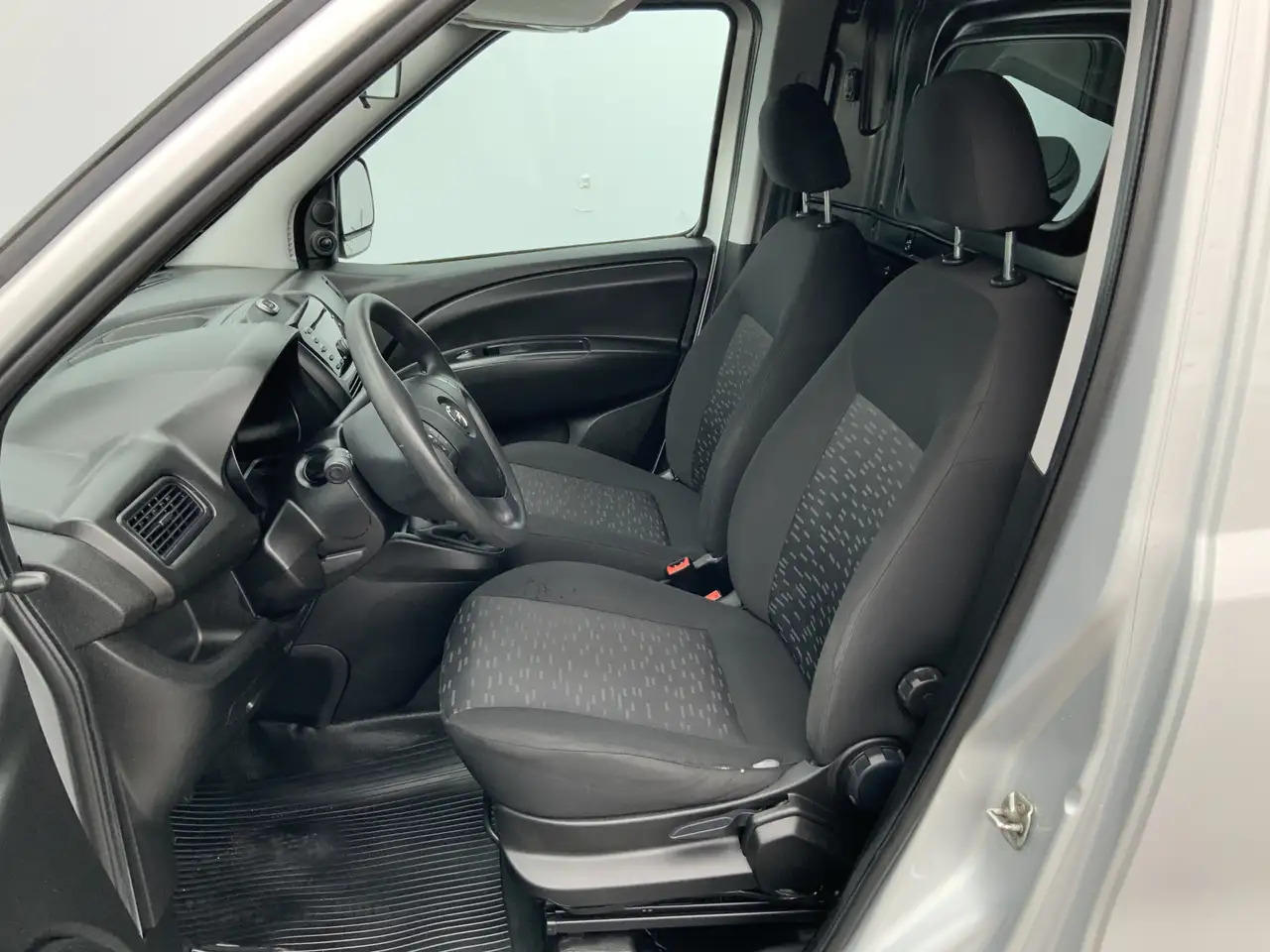 Opel Combo 1.3 CDTi L1H1 Edition Airco Euro 6 - Muu seadmestik: pilt 4 Opel Combo 1.3 CDTi L1H1 Edition Airco Euro 6 - Muu seadmestik: pilt 4