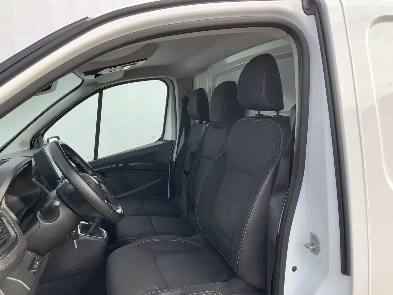 Renault Trafic 2.0 dCi 130 T30 L2H1 Work Edition Airco Cruise Nav - Muu seadmestik: pilt 4 Renault Trafic 2.0 dCi 130 T30 L2H1 Work Edition Airco Cruise Nav - Muu seadmestik: pilt 4