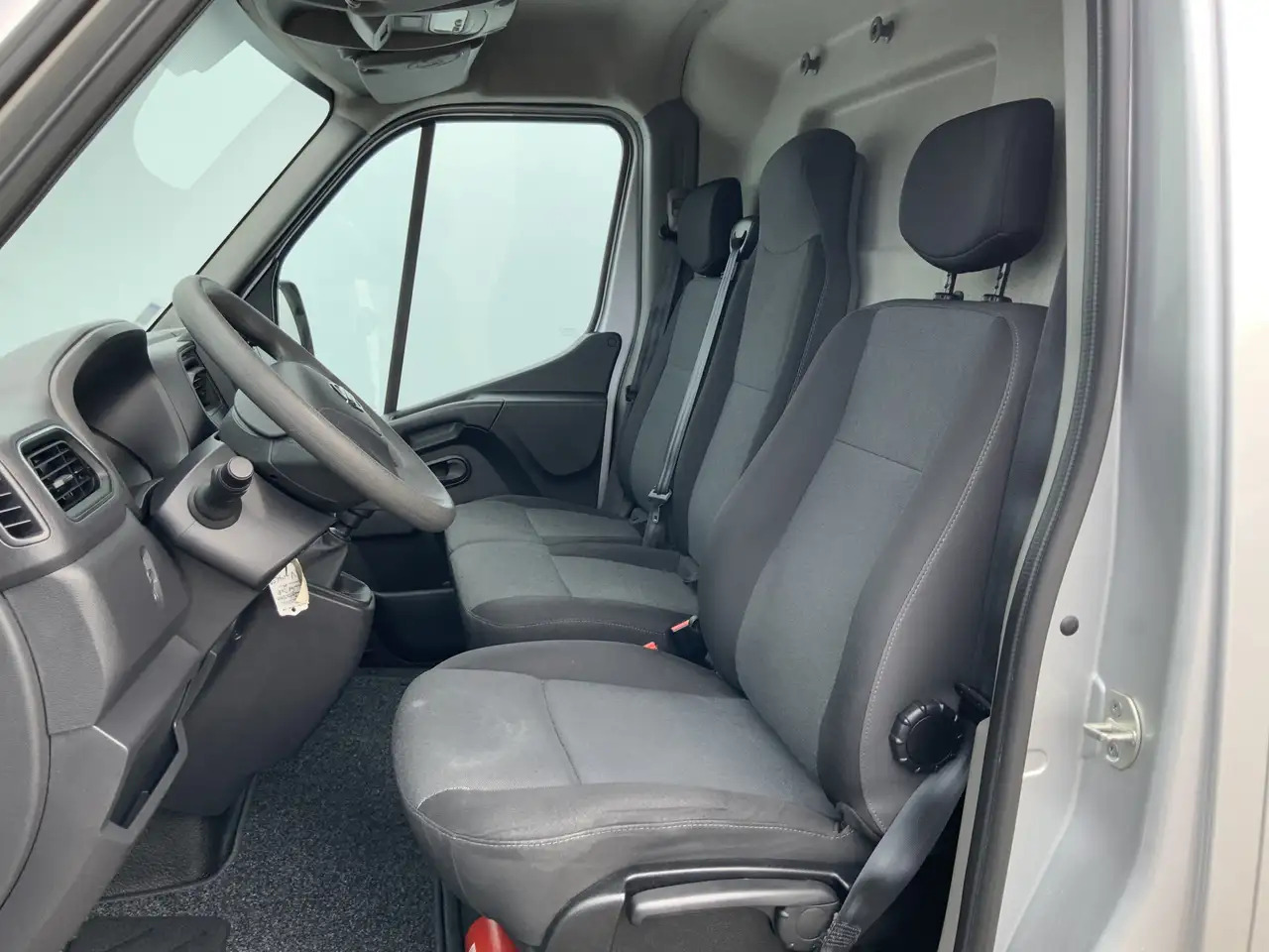 Nissan Interstar 2.3 dCi L2H2 Acenta Airco Cruise 3 Zits Camera Nav - Kaubik: pilt 4 Nissan Interstar 2.3 dCi L2H2 Acenta Airco Cruise 3 Zits Camera Nav - Kaubik: pilt 4