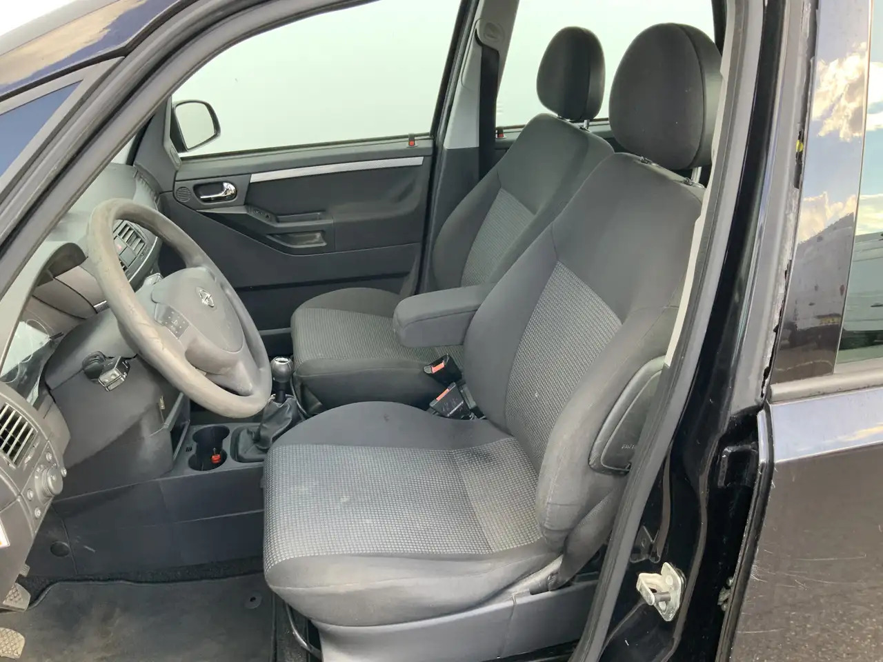 Opel Meriva 1.6-16V Temptation. Airco Alu Velg Trekhaak 1200 k - Luukpära: pilt 5 Opel Meriva 1.6-16V Temptation. Airco Alu Velg Trekhaak 1200 k - Luukpära: pilt 5