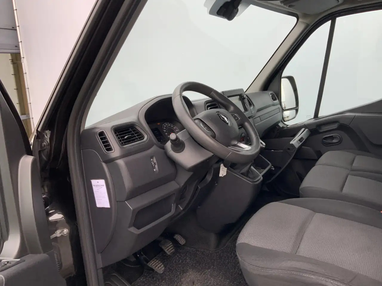 Renault Master T35 2.3 dCi 150 L2H2 Airco Cruise 3 Zits Camera Tr - Kaubik: pilt 5 Renault Master T35 2.3 dCi 150 L2H2 Airco Cruise 3 Zits Camera Tr - Kaubik: pilt 5