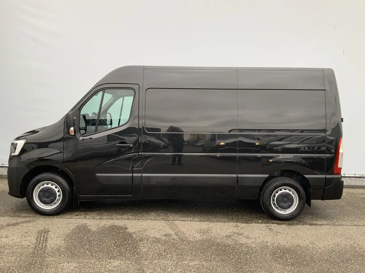 Renault Master T35 2.3 dCi 150 L2H2 Airco Cruise Camera 3 Zits Na - Kaubik: pilt 3 Renault Master T35 2.3 dCi 150 L2H2 Airco Cruise Camera 3 Zits Na - Kaubik: pilt 3