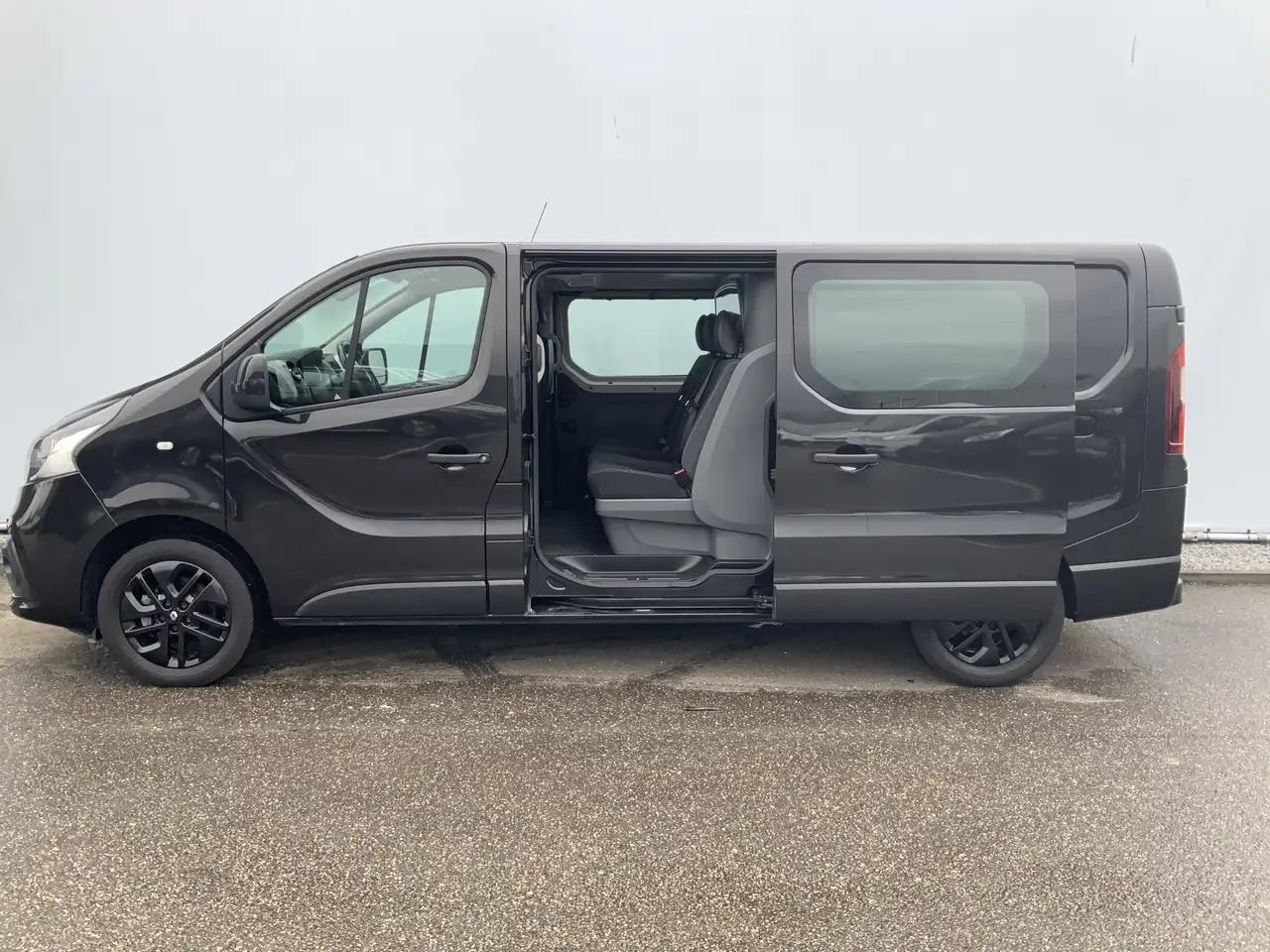 Renault Trafic 1.6 dCi T29 L2H1 Dub Cab 5 Zits Airco Cruise Navi - Meeskonnaauto: pilt 5 Renault Trafic 1.6 dCi T29 L2H1 Dub Cab 5 Zits Airco Cruise Navi - Meeskonnaauto: pilt 5