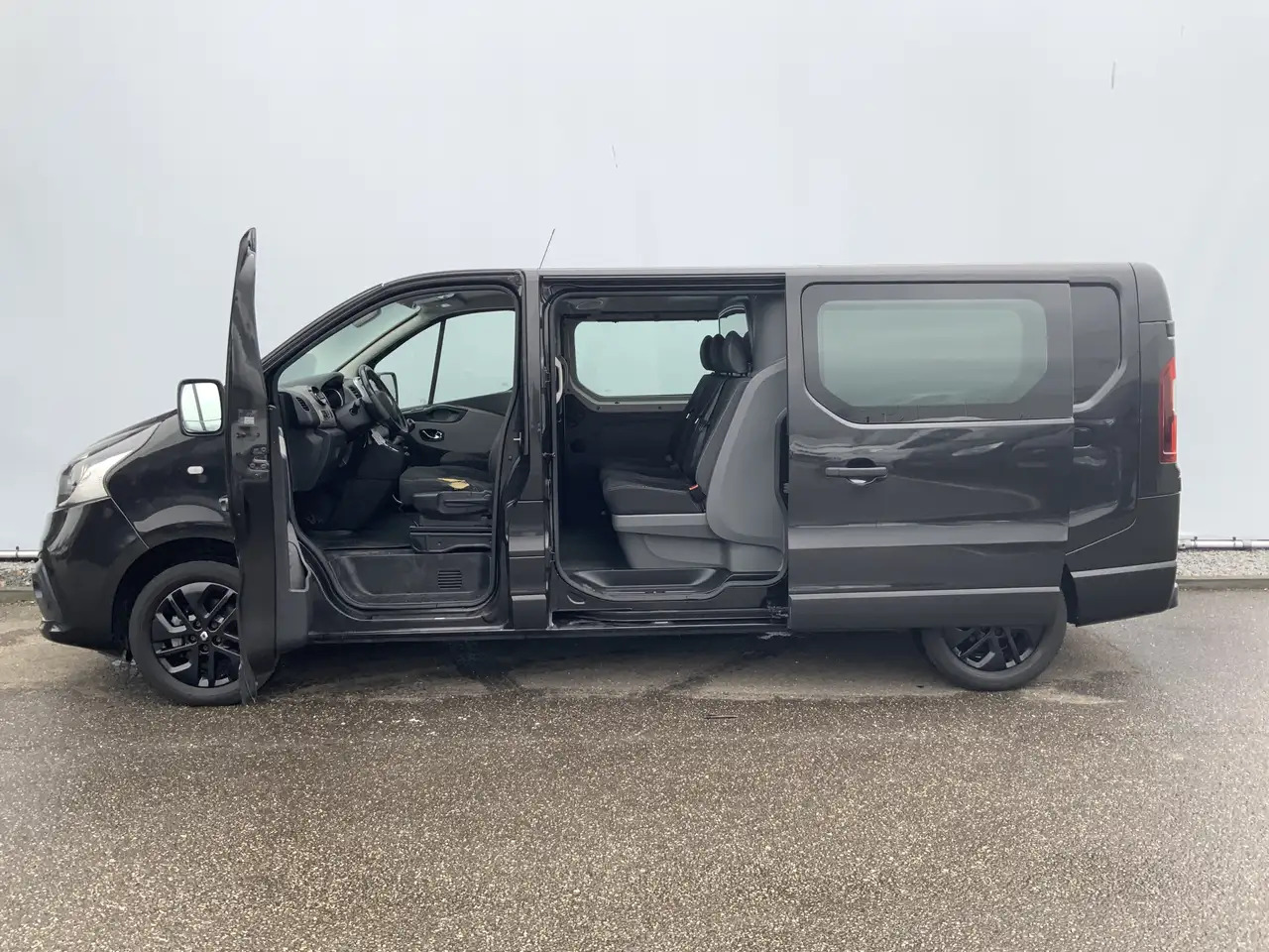 Renault Trafic 1.6 dCi T29 L2H1 Dub Cab 5 Zits Airco Cruise Navi - Meeskonnaauto: pilt 4 Renault Trafic 1.6 dCi T29 L2H1 Dub Cab 5 Zits Airco Cruise Navi - Meeskonnaauto: pilt 4