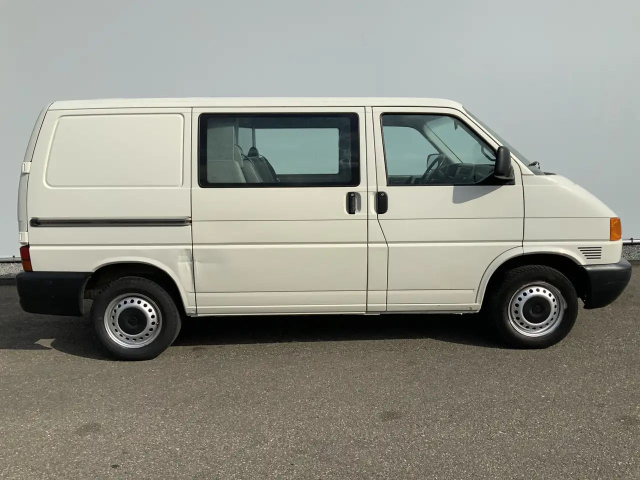 Volkswagen 1.9 TD 292 T800 Dubbel Cab 6 Zits Euro 3 - Meeskonnaauto: pilt 4 Volkswagen 1.9 TD 292 T800 Dubbel Cab 6 Zits Euro 3 - Meeskonnaauto: pilt 4