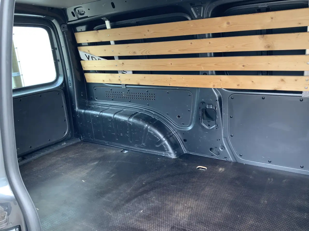 Väike kaubik Volkswagen Caddy 2.0 TDI L2H1 AUTOMAAT BMT Maxi Exclusive Edition A: pilt 19 Väike kaubik Volkswagen Caddy 2.0 TDI L2H1 AUTOMAAT BMT Maxi Exclusive Edition A: pilt 19