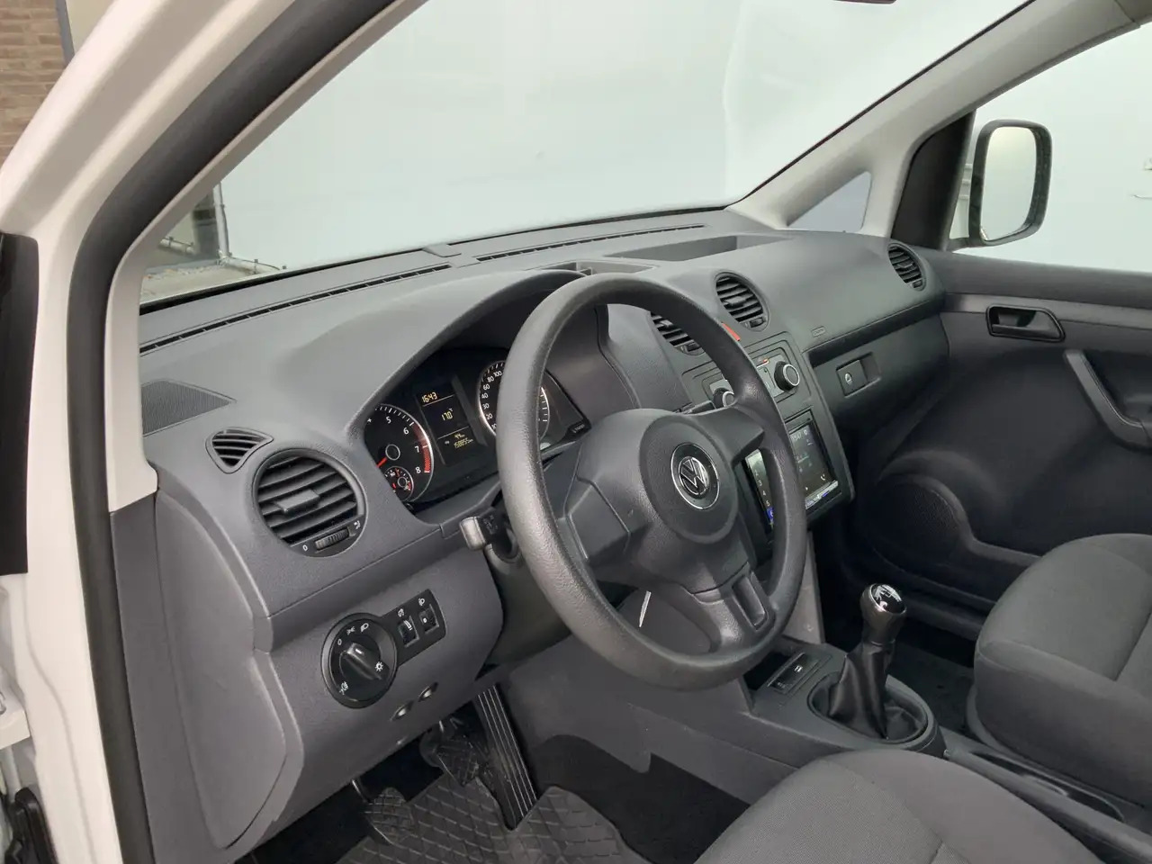 Volkswagen Caddy BENZINE !!! 1.2 TSI Airco Side Bar Alu Velg Trekha - Väike kaubik: pilt 5 Volkswagen Caddy BENZINE !!! 1.2 TSI Airco Side Bar Alu Velg Trekha - Väike kaubik: pilt 5