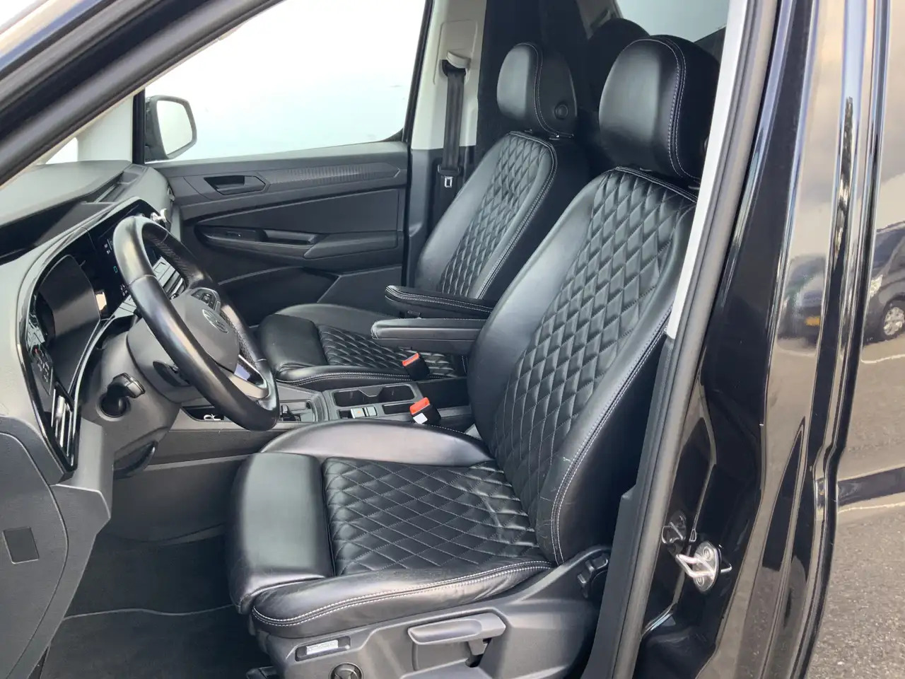 Volkswagen Caddy Cargo 2.0 TDI 1st Edition Automaat Airco Cruise Le - Väike kaubik: pilt 4 Volkswagen Caddy Cargo 2.0 TDI 1st Edition Automaat Airco Cruise Le - Väike kaubik: pilt 4