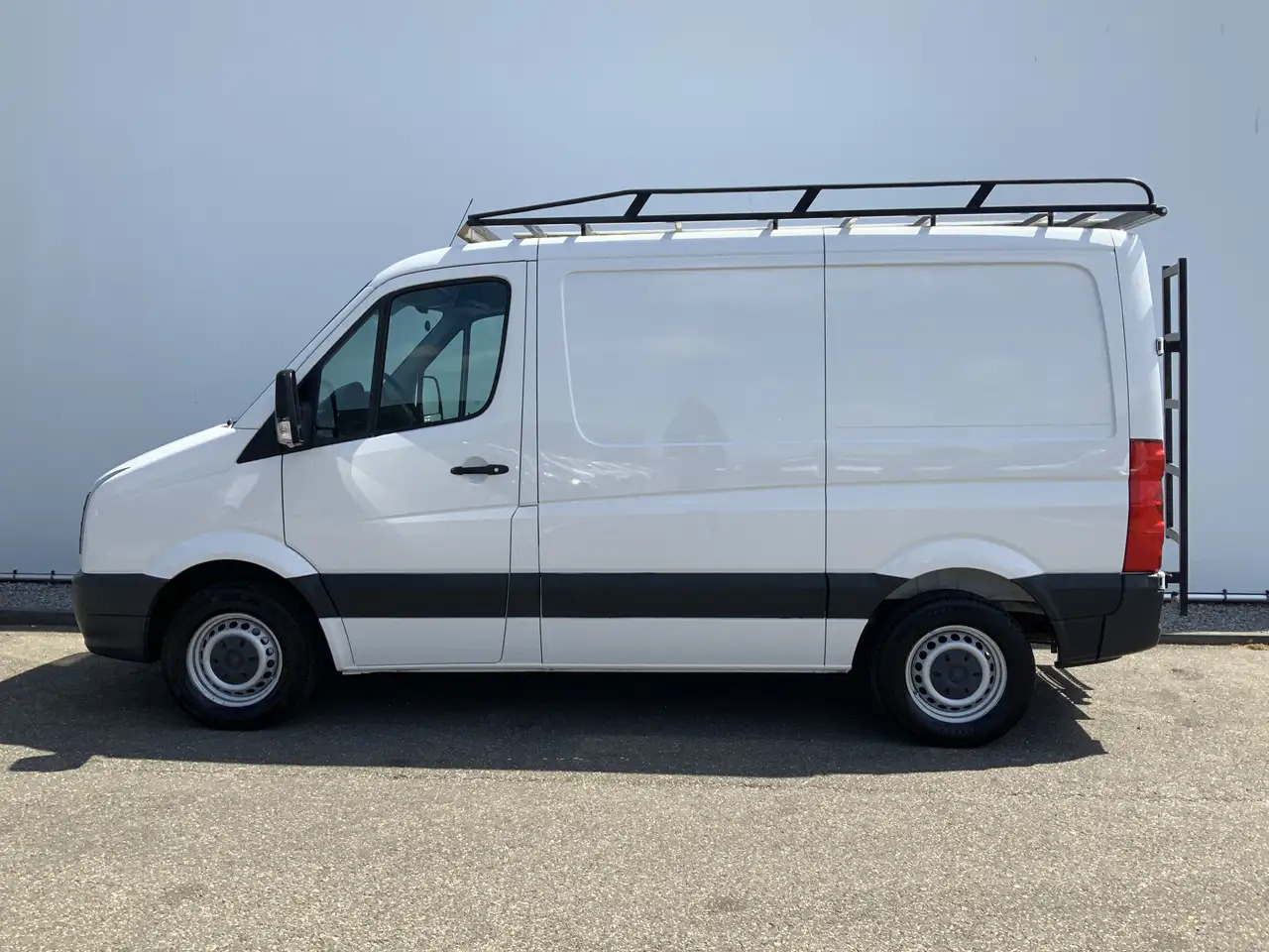 Volkswagen Crafter 35 2.0 TDI L1H1 Airco Cruise 3 Zits Trekhaak 2000 - Kaubik: pilt 3 Volkswagen Crafter 35 2.0 TDI L1H1 Airco Cruise 3 Zits Trekhaak 2000 - Kaubik: pilt 3