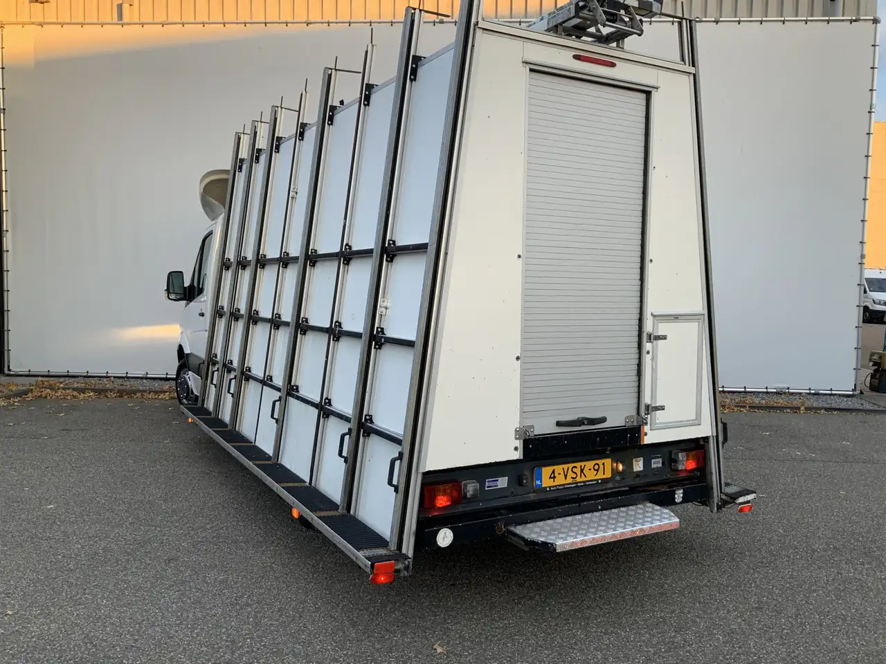 Volkswagen Crafter 35 2.0 TDI L3H1 Glasresteel Airco Cruise 3 Zits UI - Tarbesõiduk furgoon, Kommunaal-/ Erisõiduk: pilt 2 Volkswagen Crafter 35 2.0 TDI L3H1 Glasresteel Airco Cruise 3 Zits UI - Tarbesõiduk furgoon, Kommunaal-/ Erisõiduk: pilt 2