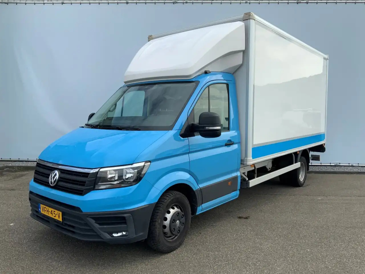 Volkswagen Crafter 35 2.0 TDI L4 Meubelbak & Lift Automaat Airco Crui - Tarbesõiduk furgoon: pilt 1 Volkswagen Crafter 35 2.0 TDI L4 Meubelbak & Lift Automaat Airco Crui - Tarbesõiduk furgoon: pilt 1