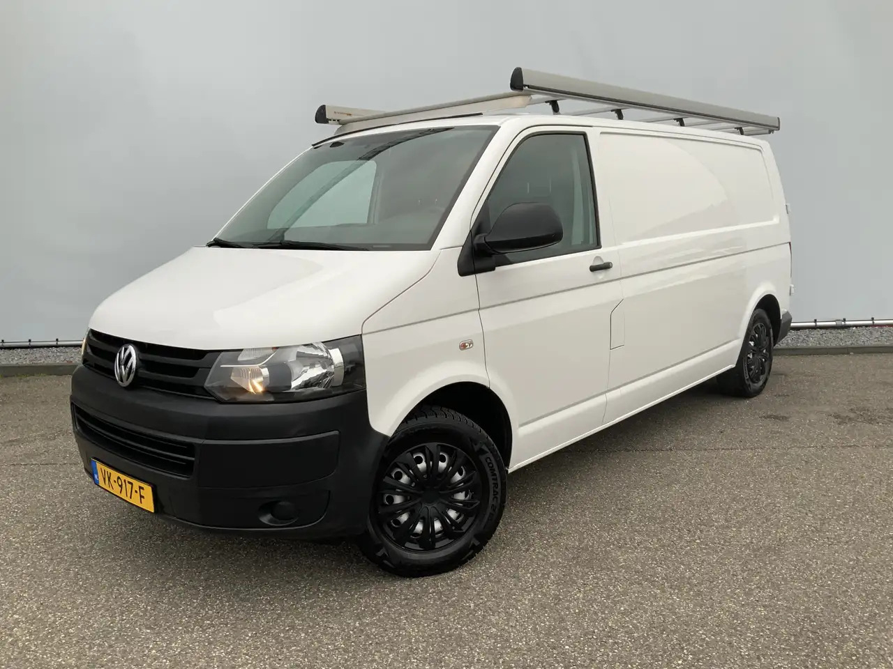 Volkswagen T5 Transporter 2.0 TDI L2H2 Airco Cruise 3 Zits Imperiaal & Trekh - Kaubik: pilt 1 Volkswagen T5 Transporter 2.0 TDI L2H2 Airco Cruise 3 Zits Imperiaal & Trekh - Kaubik: pilt 1