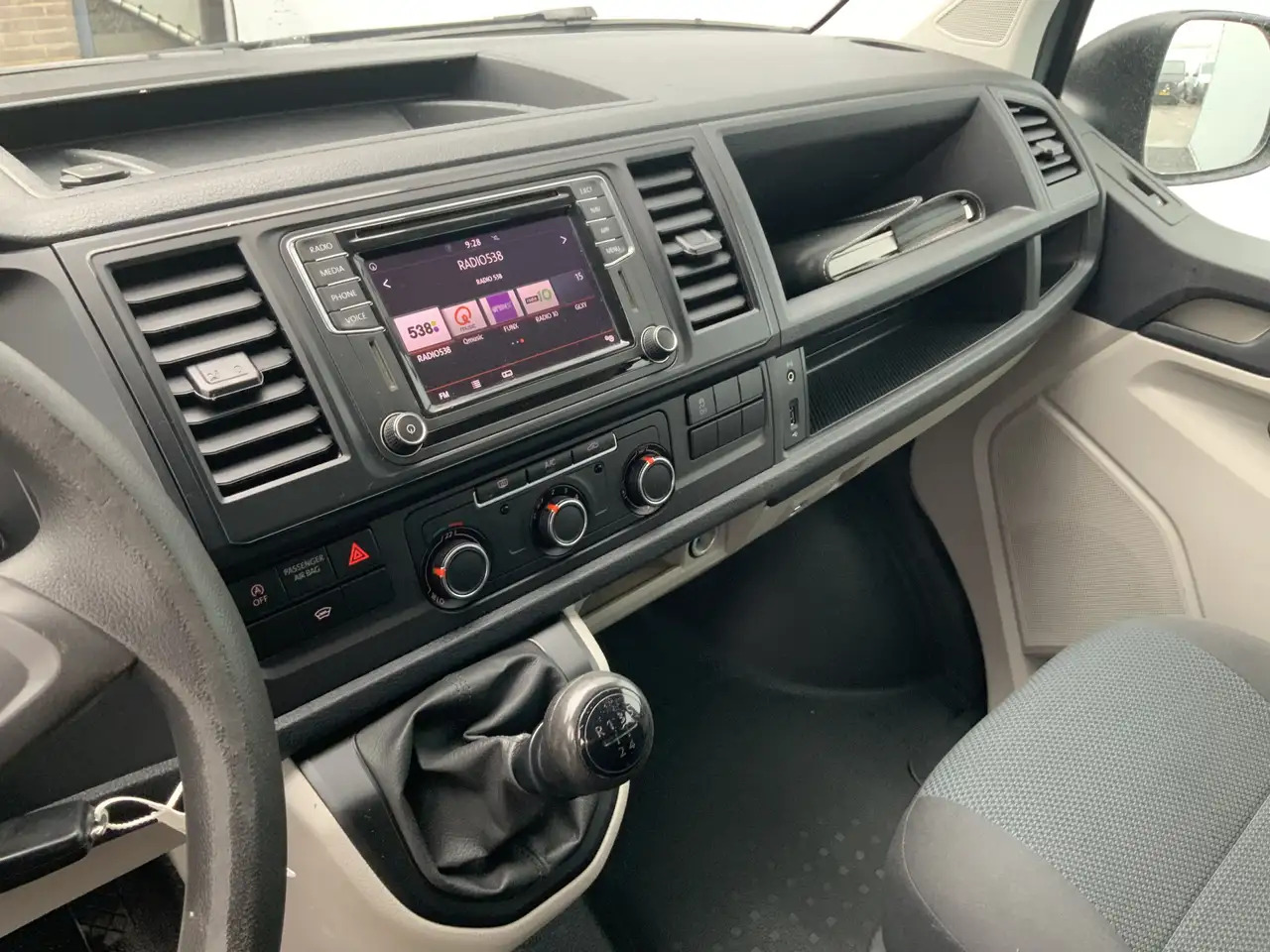 Volkswagen T6 Transporter 2.0 TDI L2H1 DC Comfortline Plus Dub Cab Cruise 5 - Meeskonnaauto: pilt 5 Volkswagen T6 Transporter 2.0 TDI L2H1 DC Comfortline Plus Dub Cab Cruise 5 - Meeskonnaauto: pilt 5