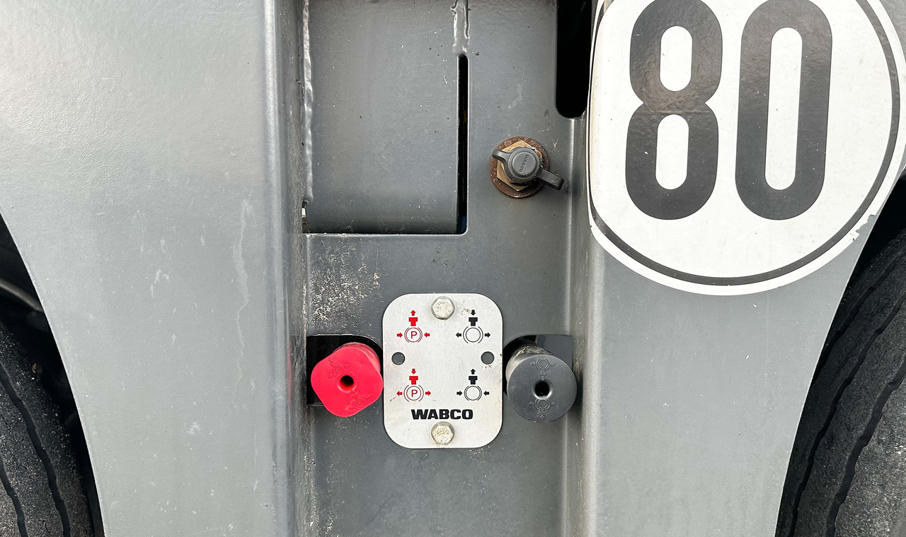 Faymonville MAX Trailer 3-Achs-Tiefbett mit Pendelachsen - Madal platvormpoolhaagis: pilt 5 Faymonville MAX Trailer 3-Achs-Tiefbett mit Pendelachsen - Madal platvormpoolhaagis: pilt 5