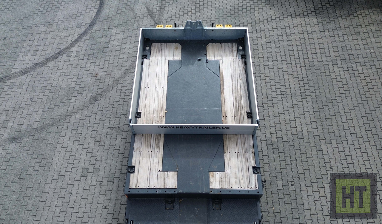 Faymonville MAX Trailer 4-Achs-Mega-Tele-Semi-niedrigbereift - Madal platvormpoolhaagis: pilt 2 Faymonville MAX Trailer 4-Achs-Mega-Tele-Semi-niedrigbereift - Madal platvormpoolhaagis: pilt 2