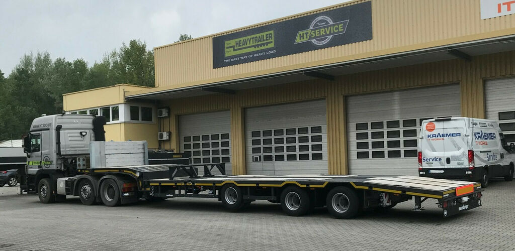 Meusburger 3-Achs-Semi-Satteltieflader Roadrunner Industrie - Madal platvormpoolhaagis: pilt 1 Meusburger 3-Achs-Semi-Satteltieflader Roadrunner Industrie - Madal platvormpoolhaagis: pilt 1