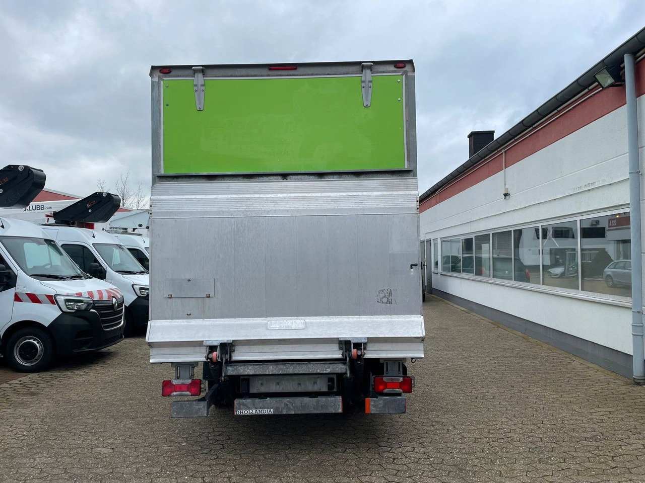 Iveco Daily 35C15 Koffer 4.2m Ladebordwand - Tarbesõiduk furgoon: pilt 5 Iveco Daily 35C15 Koffer 4.2m Ladebordwand - Tarbesõiduk furgoon: pilt 5
